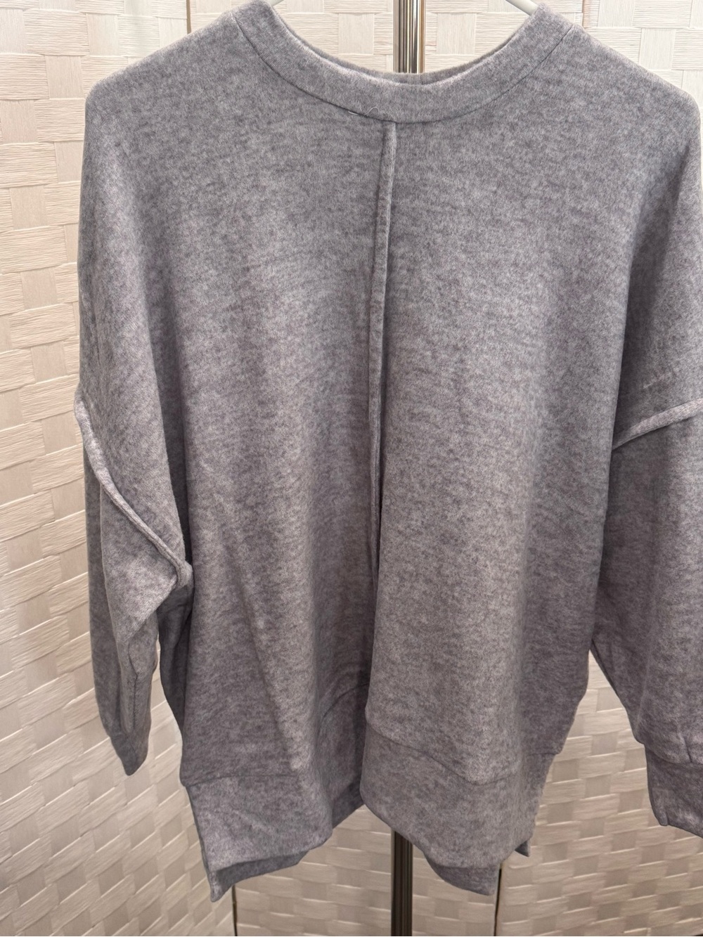 Zenana Outfitters Light Gray Crewneck Pullover